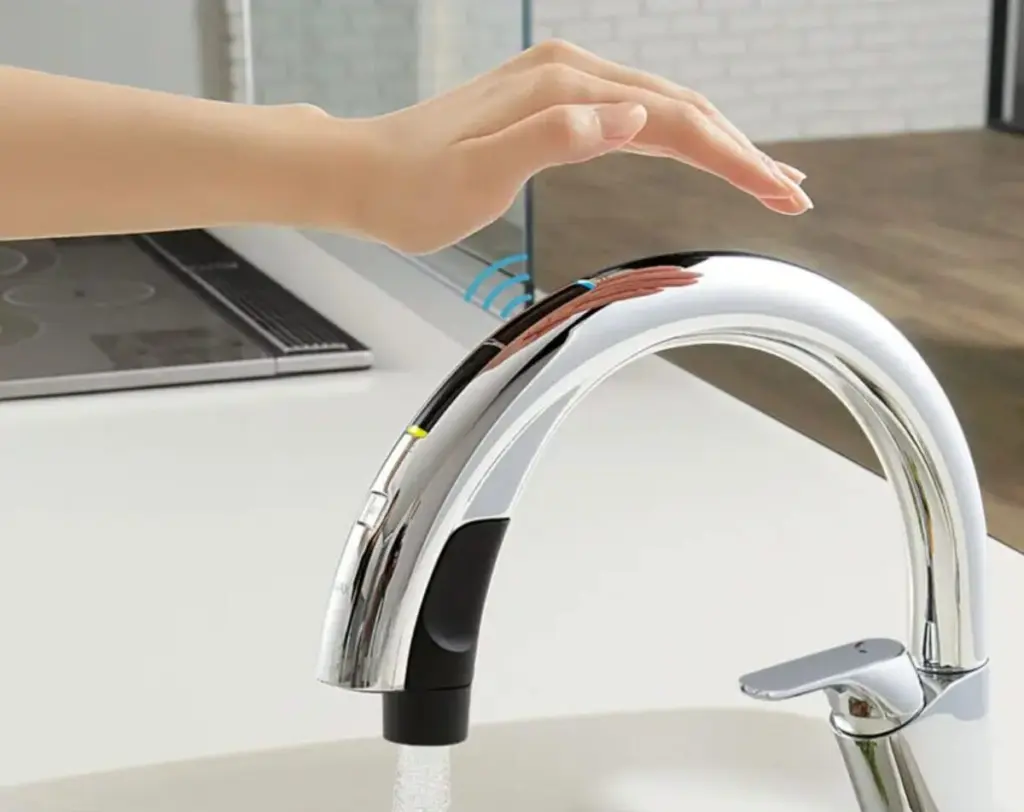 LIXIL｜キッチン用タッチレス水栓ナビッシュ | 株式会社ReLIFE住設【公式】