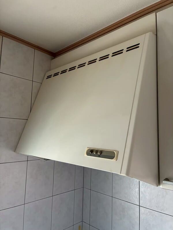 神奈川県横浜市_レンジフード交換_施工前レンジフード