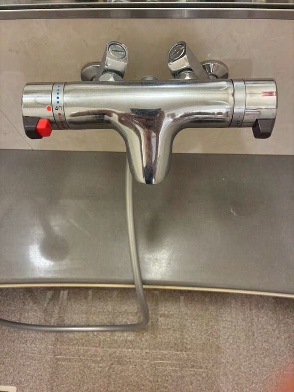 神奈川県横浜市_浴室水栓交換_施工前