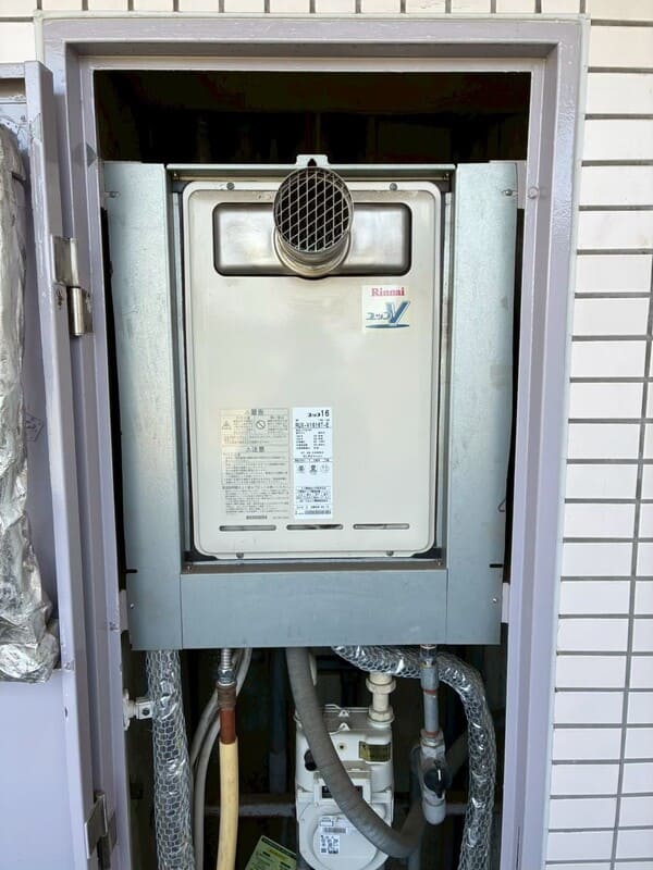 神奈川県横浜市_給湯器交換_施工前