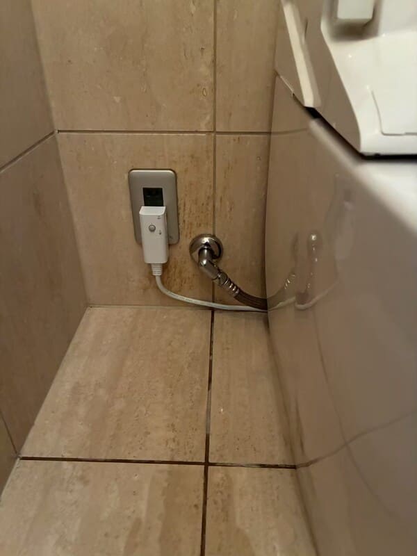 神奈川県横浜市_トイレウィシュレット追加_施工後_電源