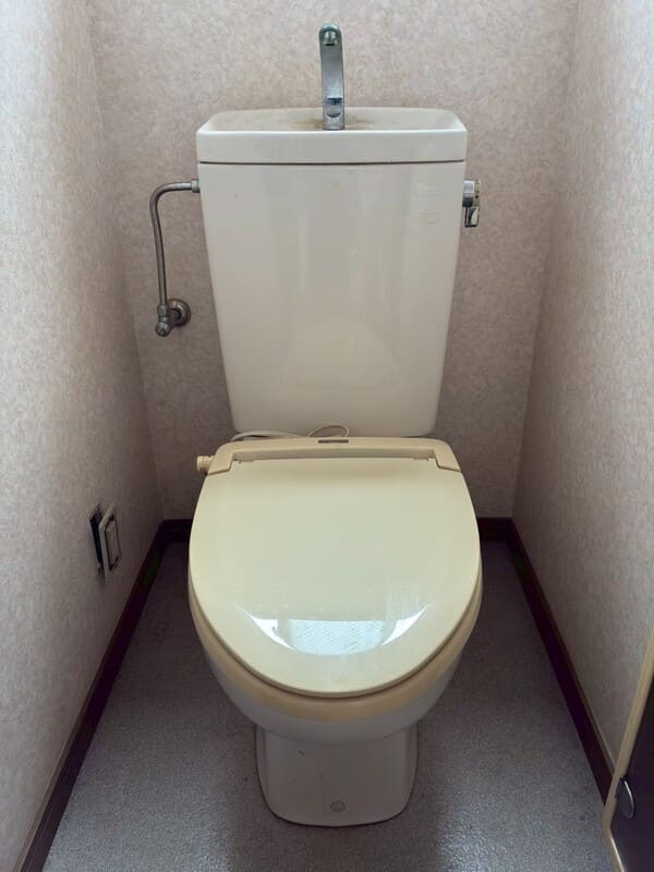 神奈川県横浜市_トイレ交換_施工前