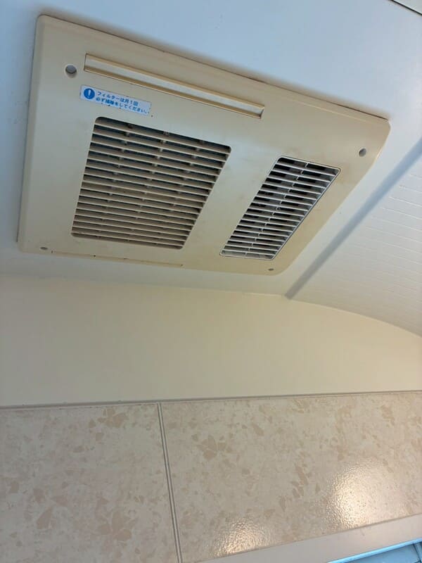 神奈川県横浜市_浴室暖房乾燥機_施工前