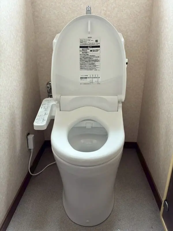 TOTO｜ウォシュレット一体型タイプZJ1｜掃除がしやすい一体型トイレ