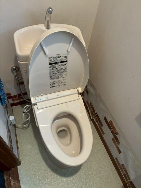 神奈川県横浜市_トイレ交換2F_施工後