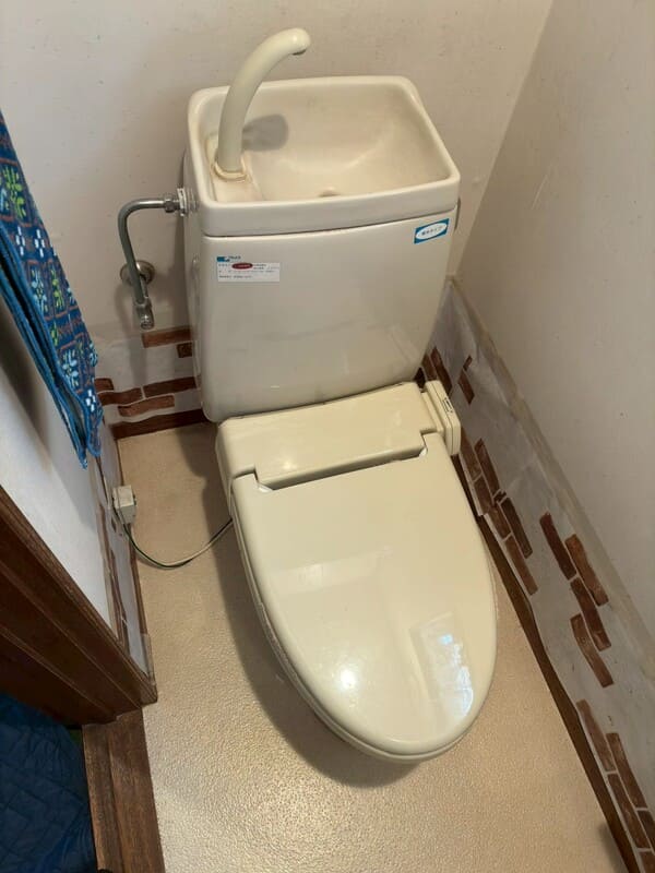 神奈川県横浜市_トイレ交換2F_施工前