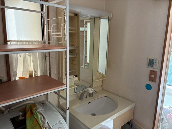 神奈川県横浜市_洗面台交換_施工前