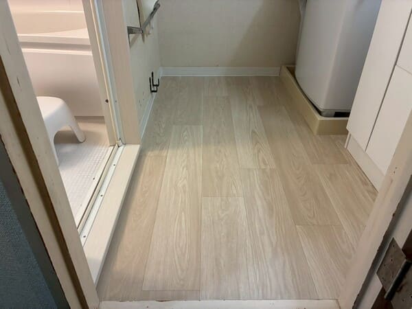 神奈川県横浜市_洗面床張り替え_施工後