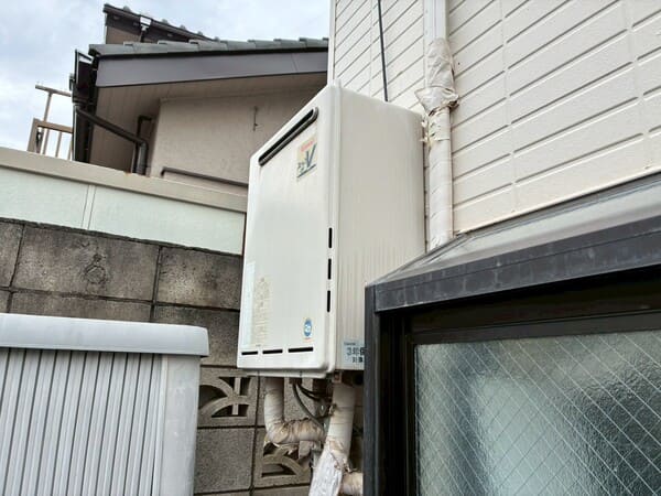 神奈川県横浜市_給湯器交換_施工前