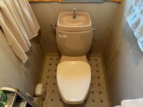 神奈川県横浜市_トイレ交換1_施工前