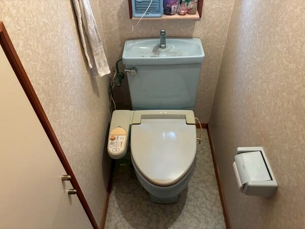 神奈川県横浜市_トイレ交換_施工前