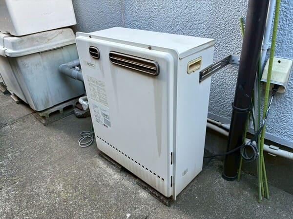 神奈川県横浜市_給湯器交換_施工前