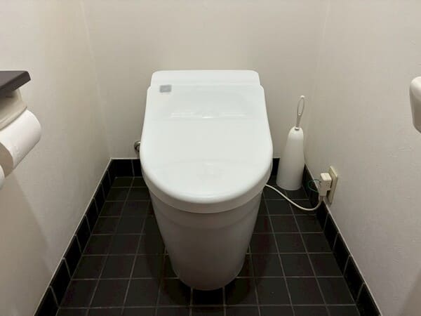 神奈川県横浜市_トイレ交換_施工前