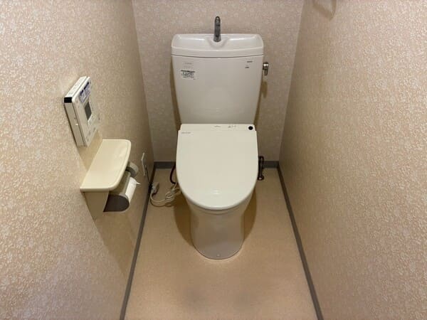 神奈川県横浜市_トイレ交換_施工前