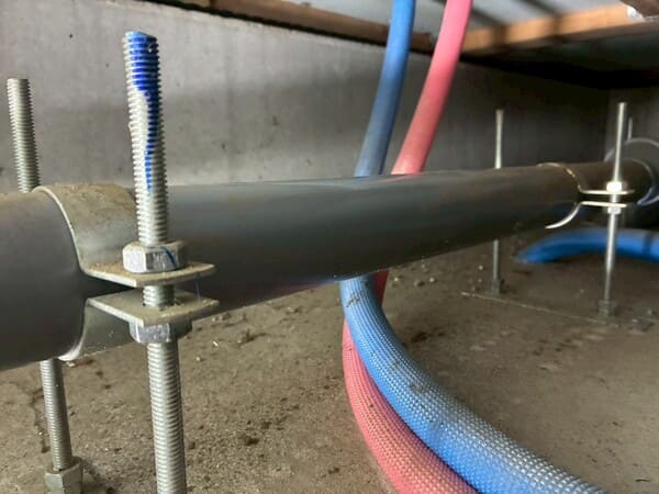 東京都稲城市_食洗機設置_施工中_2床下配管確認